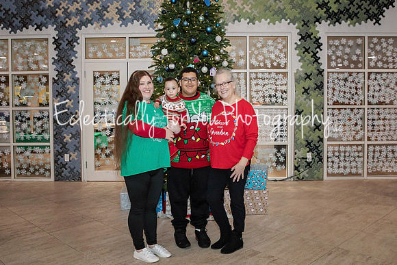 2024-12-16 RMH Holiday Families (4)